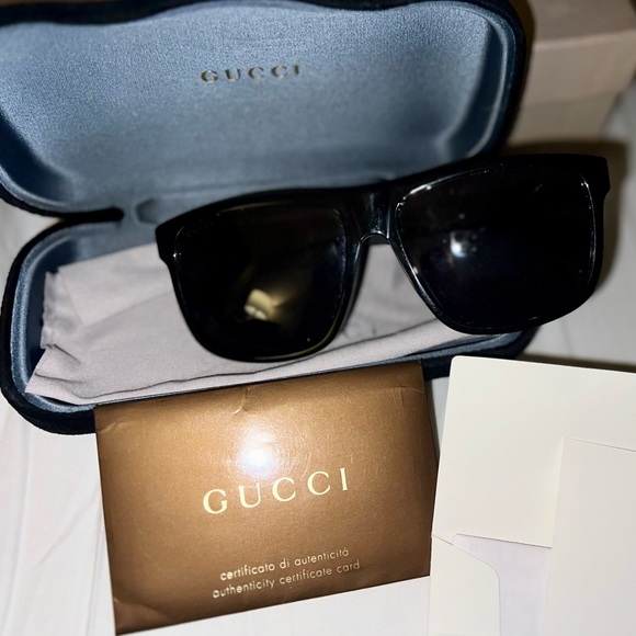 Gucci Mens or women’s sunglasses with case and certificate of authenticity - Picture 3 of 6